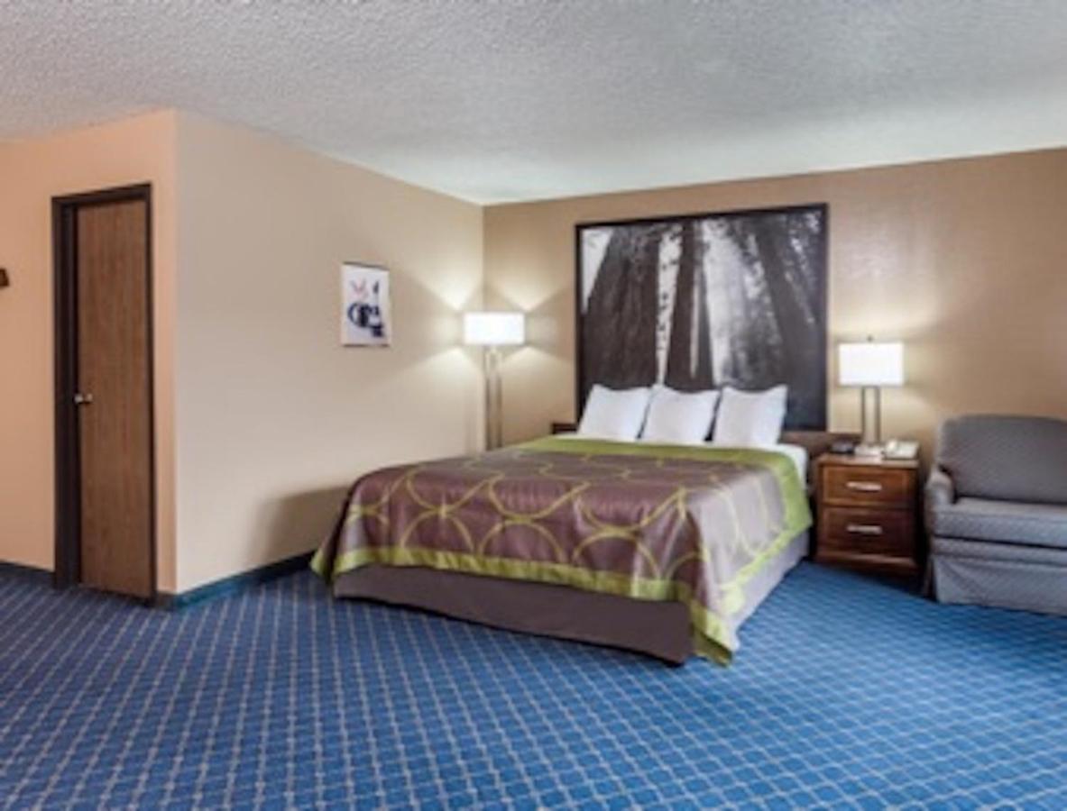 Super 8 By Wyndham Arcata Hotel Luaran gambar