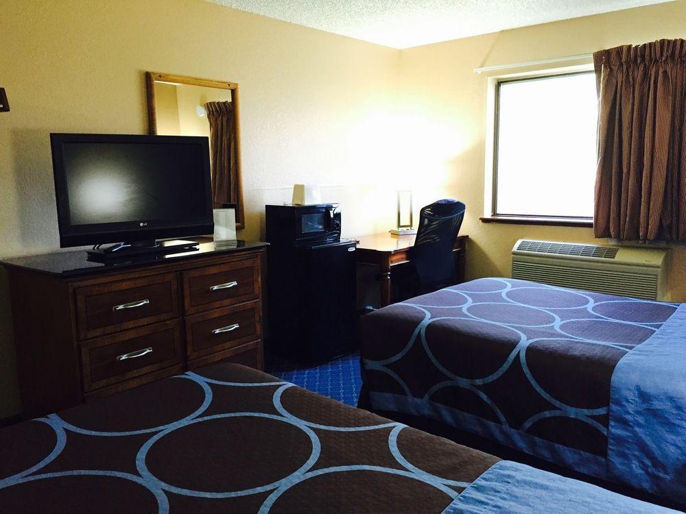 Super 8 By Wyndham Arcata Hotel Luaran gambar