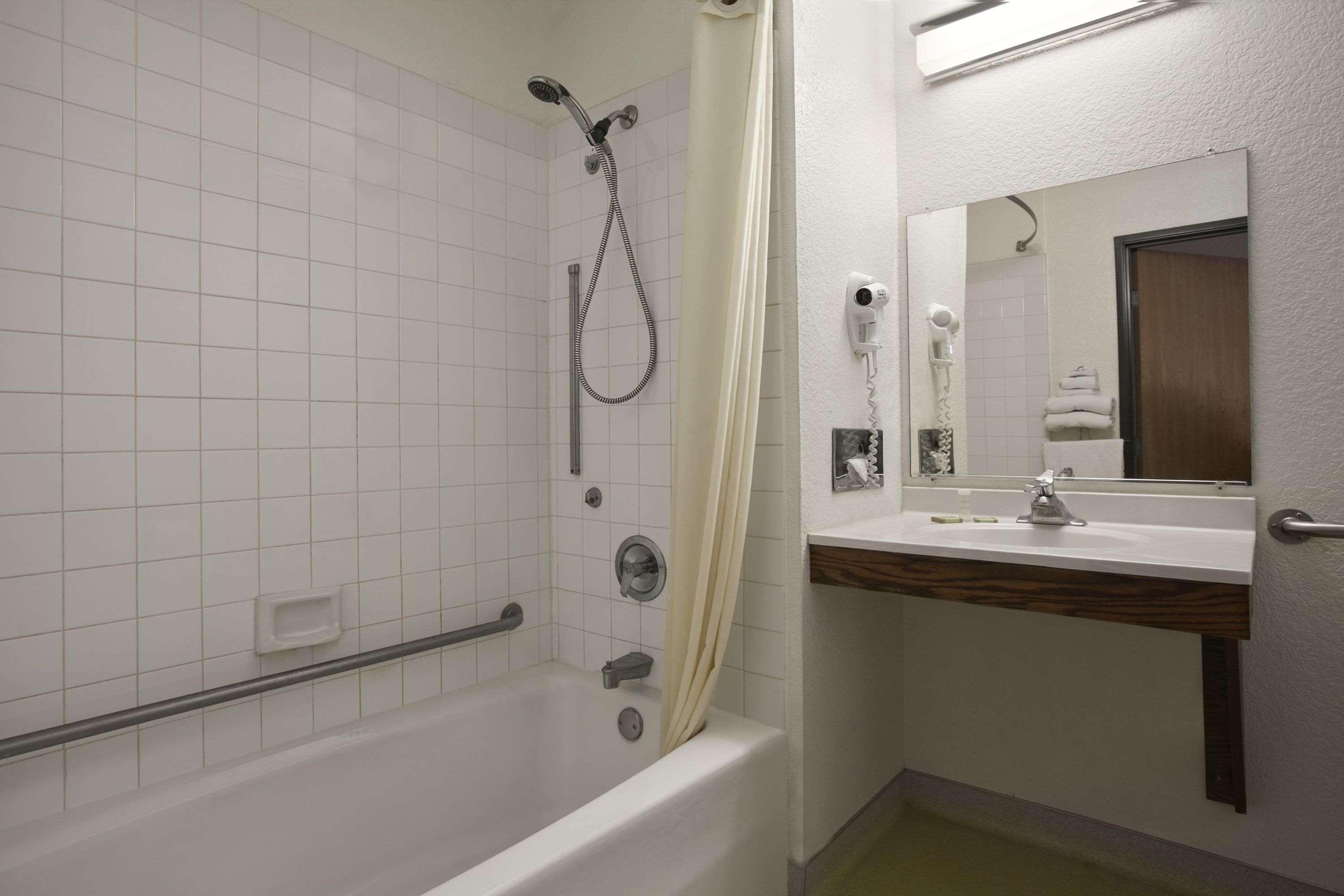 Super 8 By Wyndham Arcata Hotel Luaran gambar