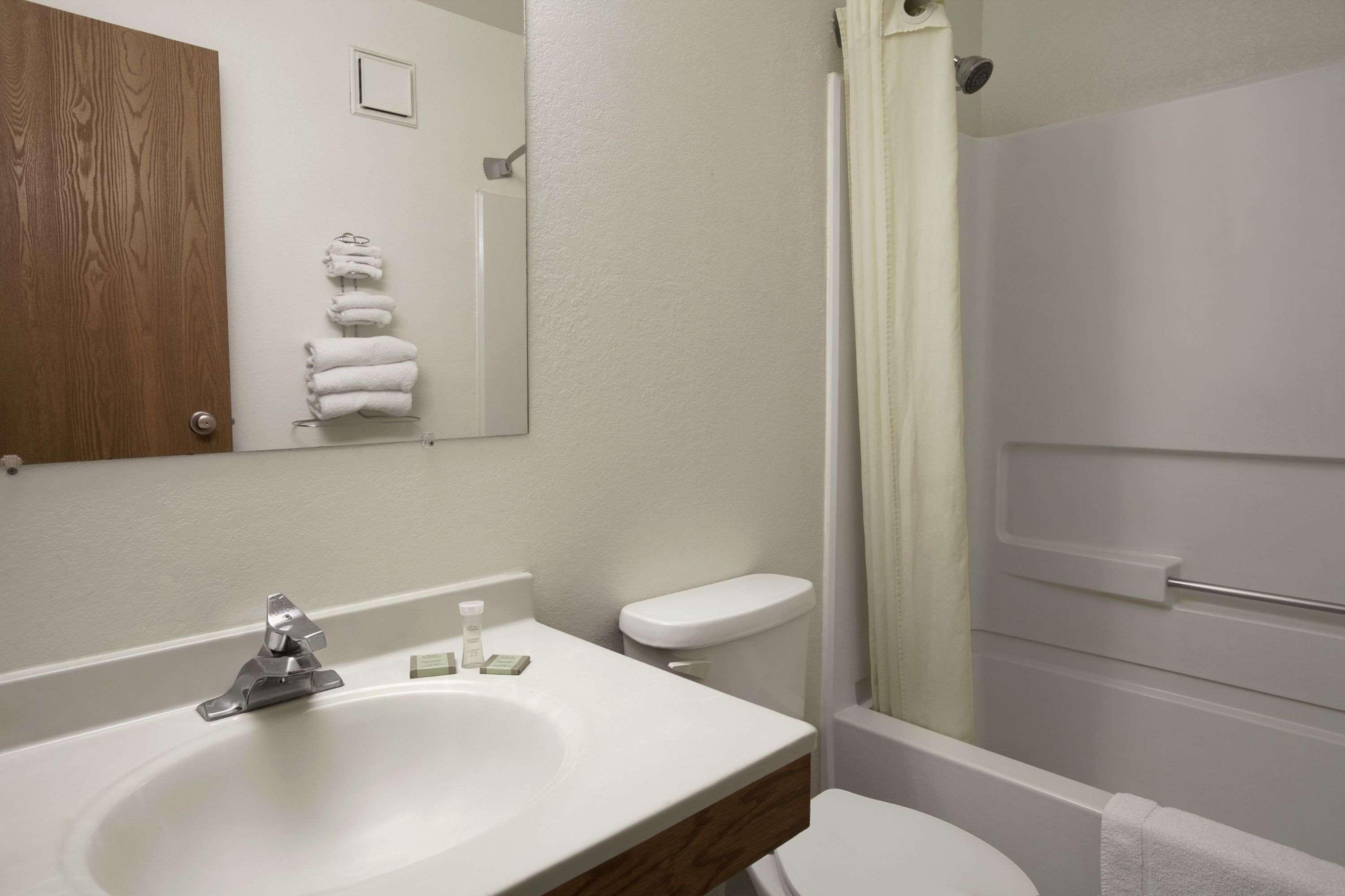 Super 8 By Wyndham Arcata Hotel Luaran gambar