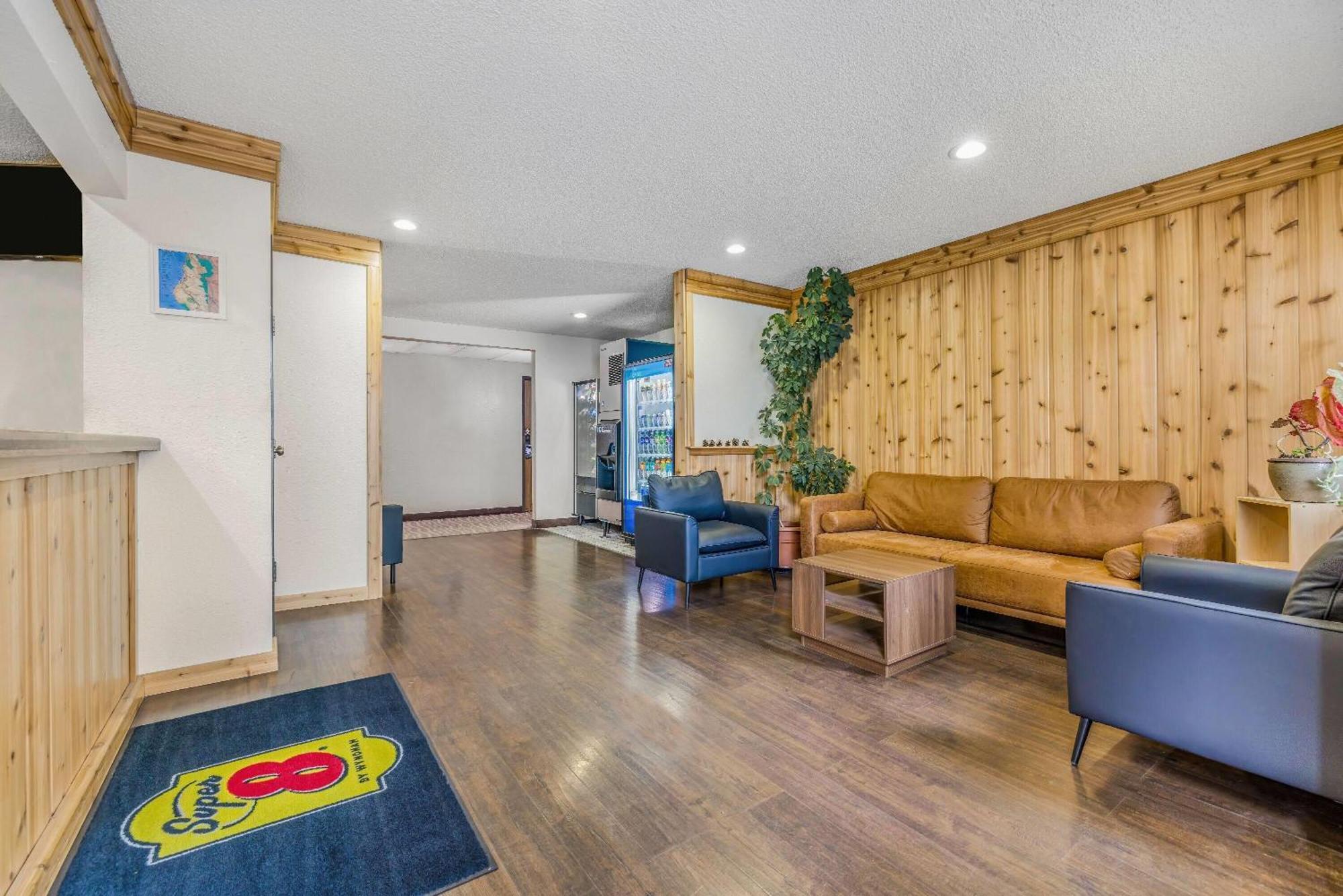 Super 8 By Wyndham Arcata Hotel Luaran gambar