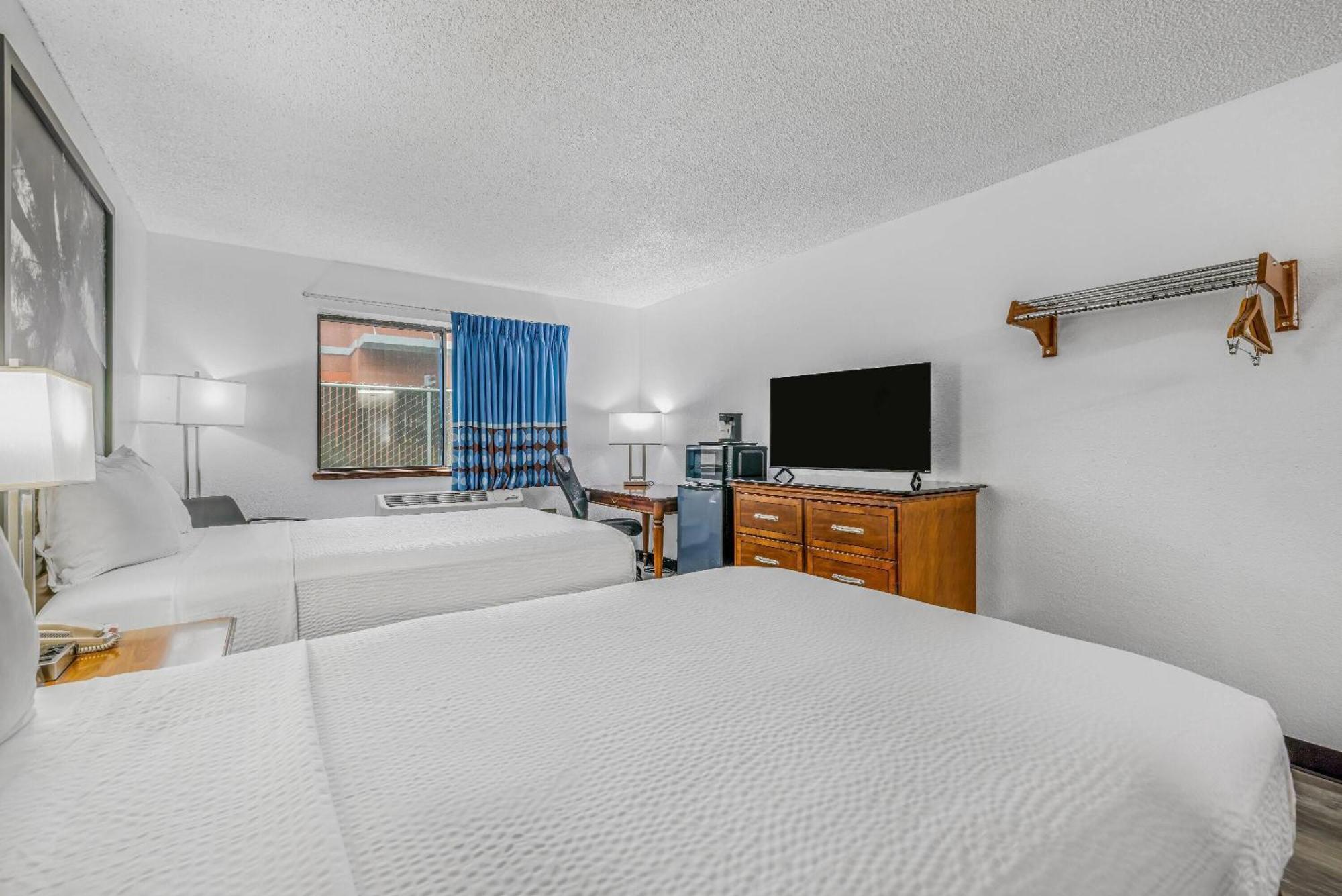 Super 8 By Wyndham Arcata Hotel Luaran gambar