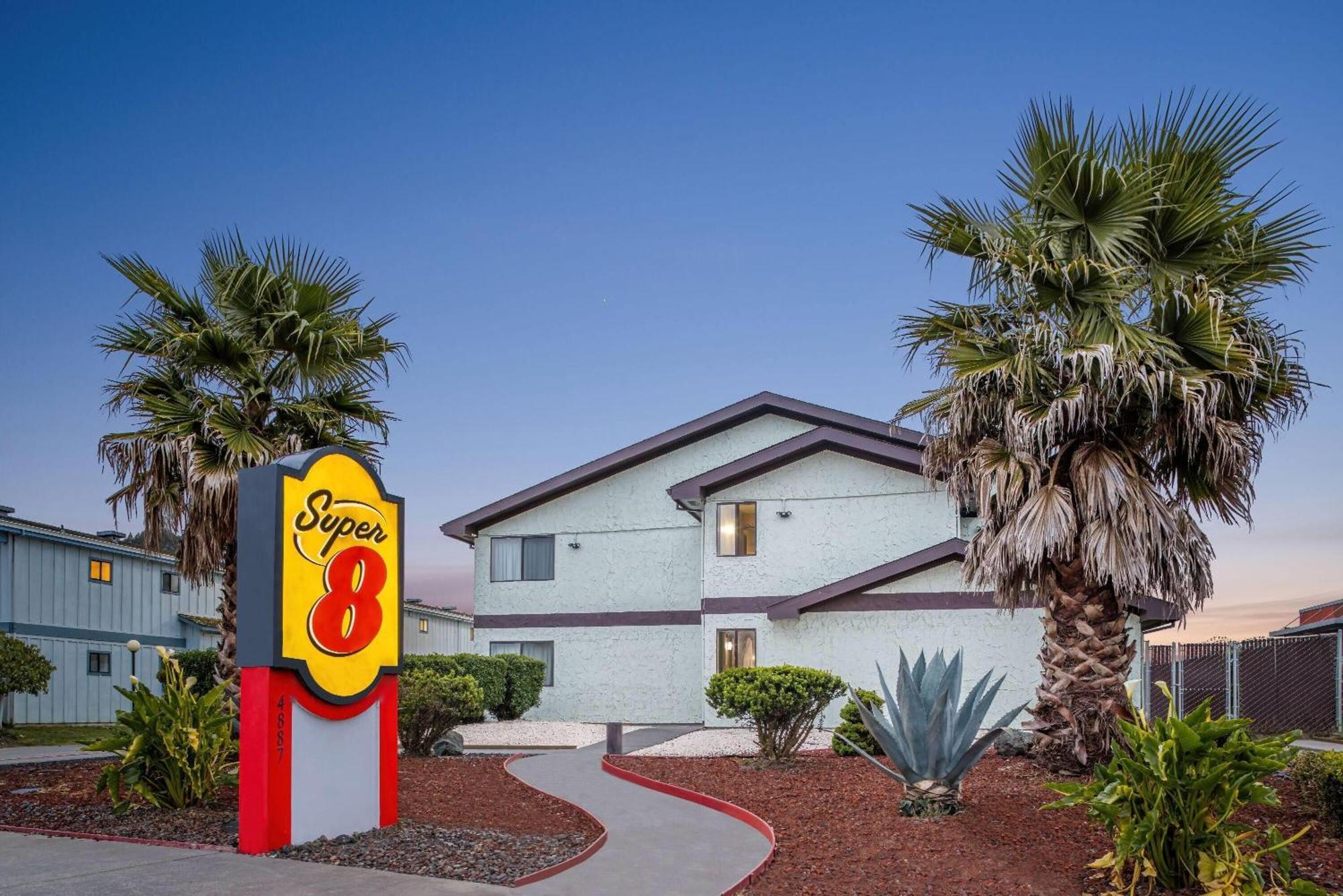 Super 8 By Wyndham Arcata Hotel Luaran gambar