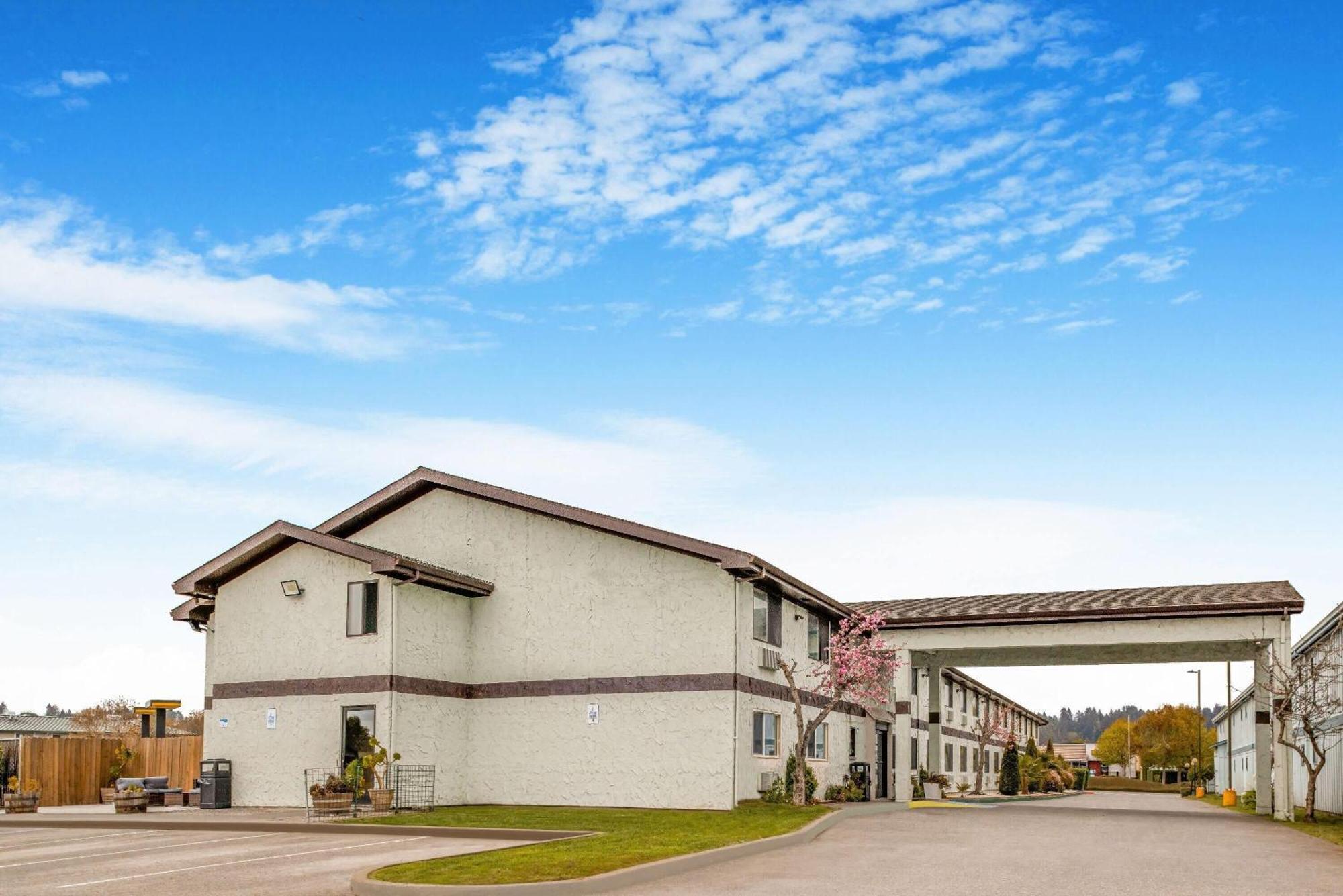 Super 8 By Wyndham Arcata Hotel Luaran gambar