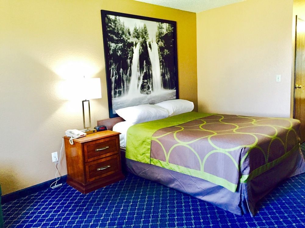 Super 8 By Wyndham Arcata Hotel Luaran gambar