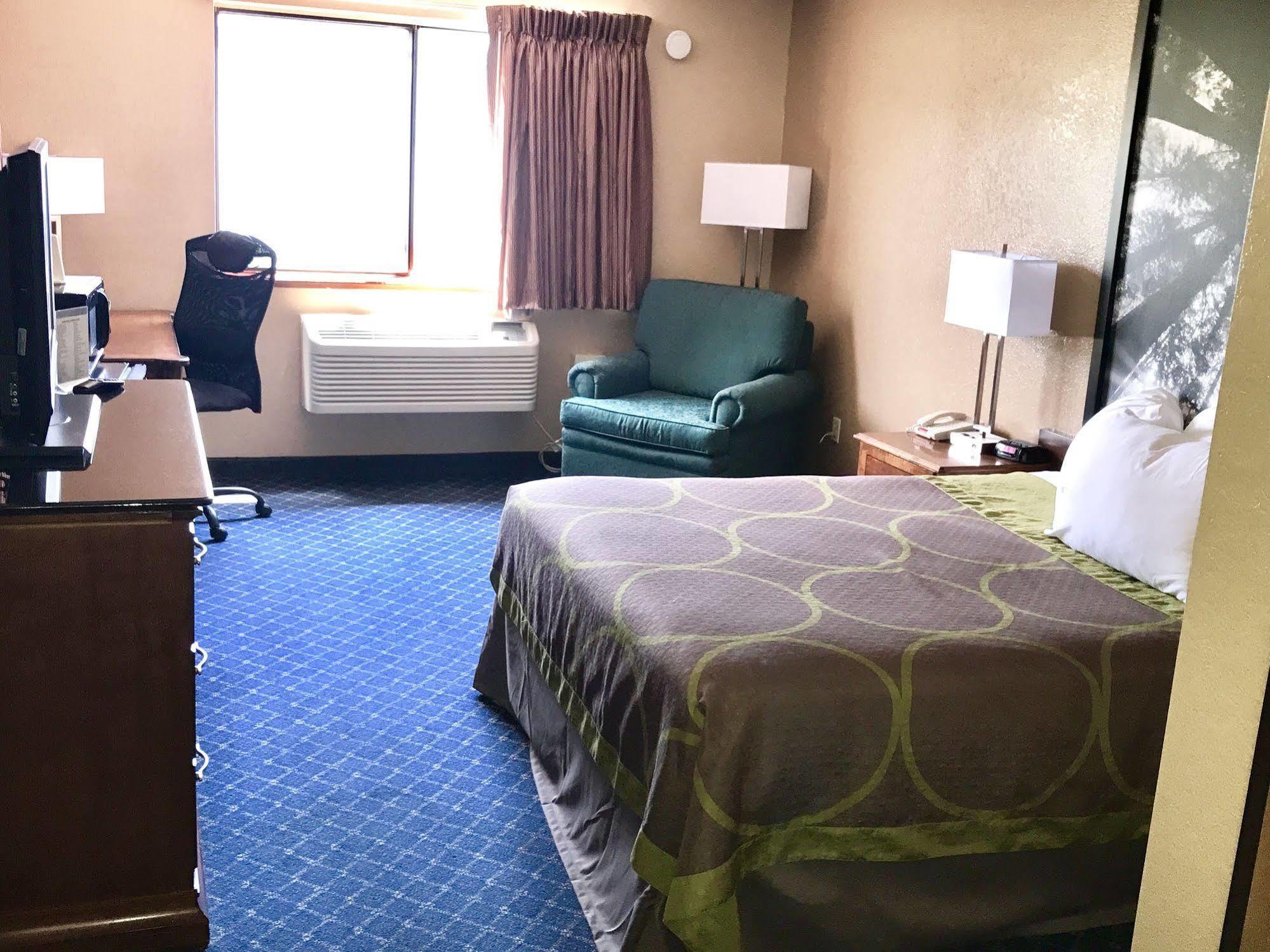 Super 8 By Wyndham Arcata Hotel Luaran gambar
